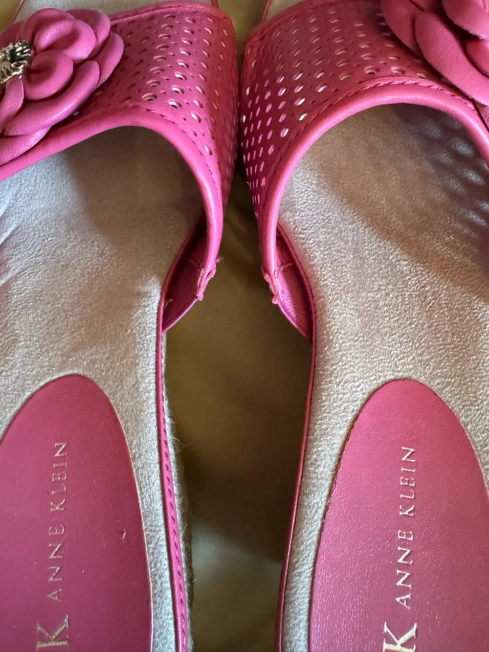 NWT Anne Klein AK Philomena Pink Floral Slide Sandals Espadrille Wedge Sz 8.5M
